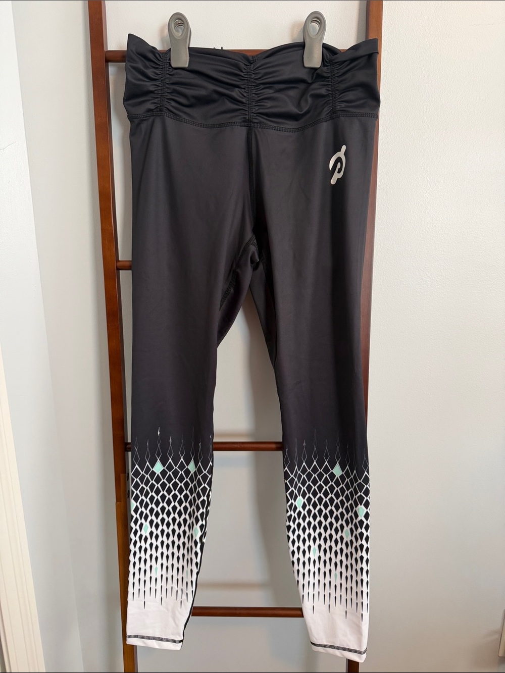 Peloton Black Leggings with White Gradient Geo Print and Mint Accents